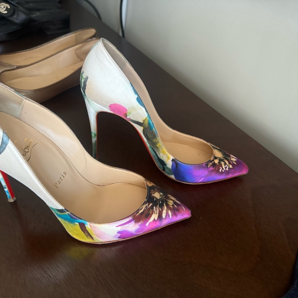 Shoe
